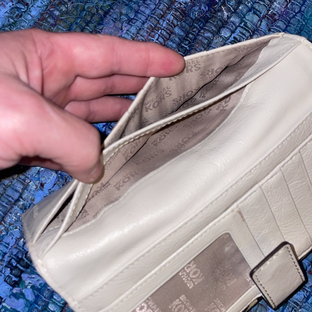 Michael Kors Brown and Cream Wallet. EUC. - Picture 8 of 13